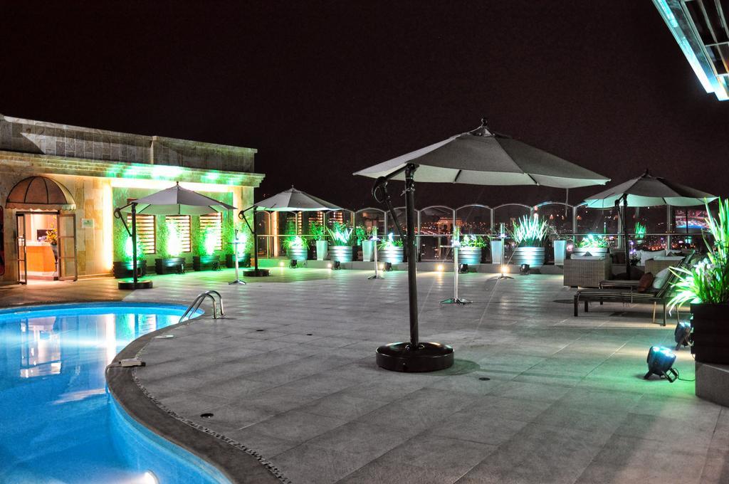 Hotel Dann Carlton Bucaramanga Ngoại thất bức ảnh The pool at the rooftop
